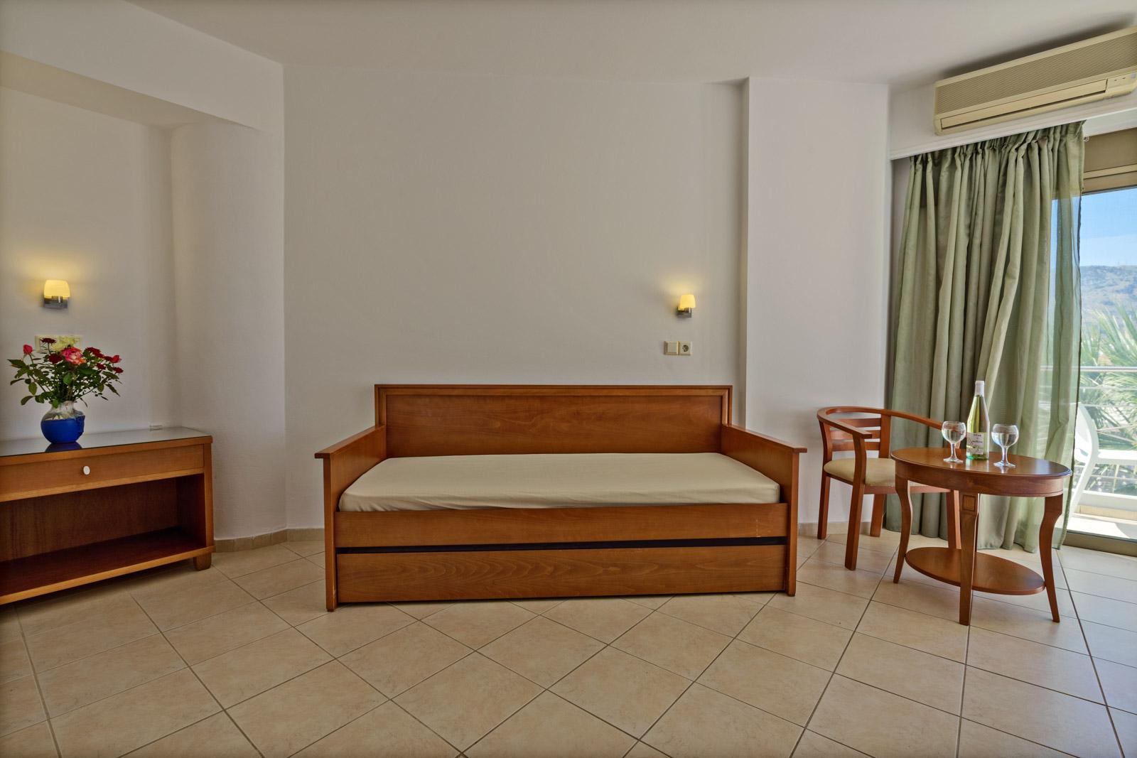 Delfina Boutique Hotel Paralia Kourna Dış mekan fotoğraf